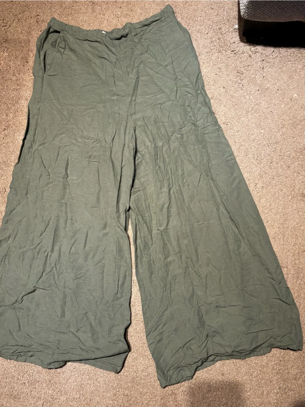 Olive green matching set, tank and wide leg pants